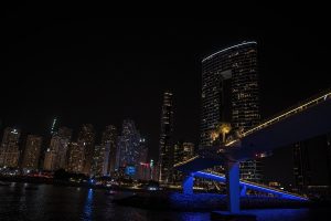 Dubai, la marina di notte